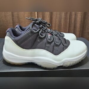 2013 NIKE AIR JORDAN 11 RETRO LOW TUXEDO MENS SIZE 9